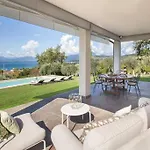Golden - Verona Villa